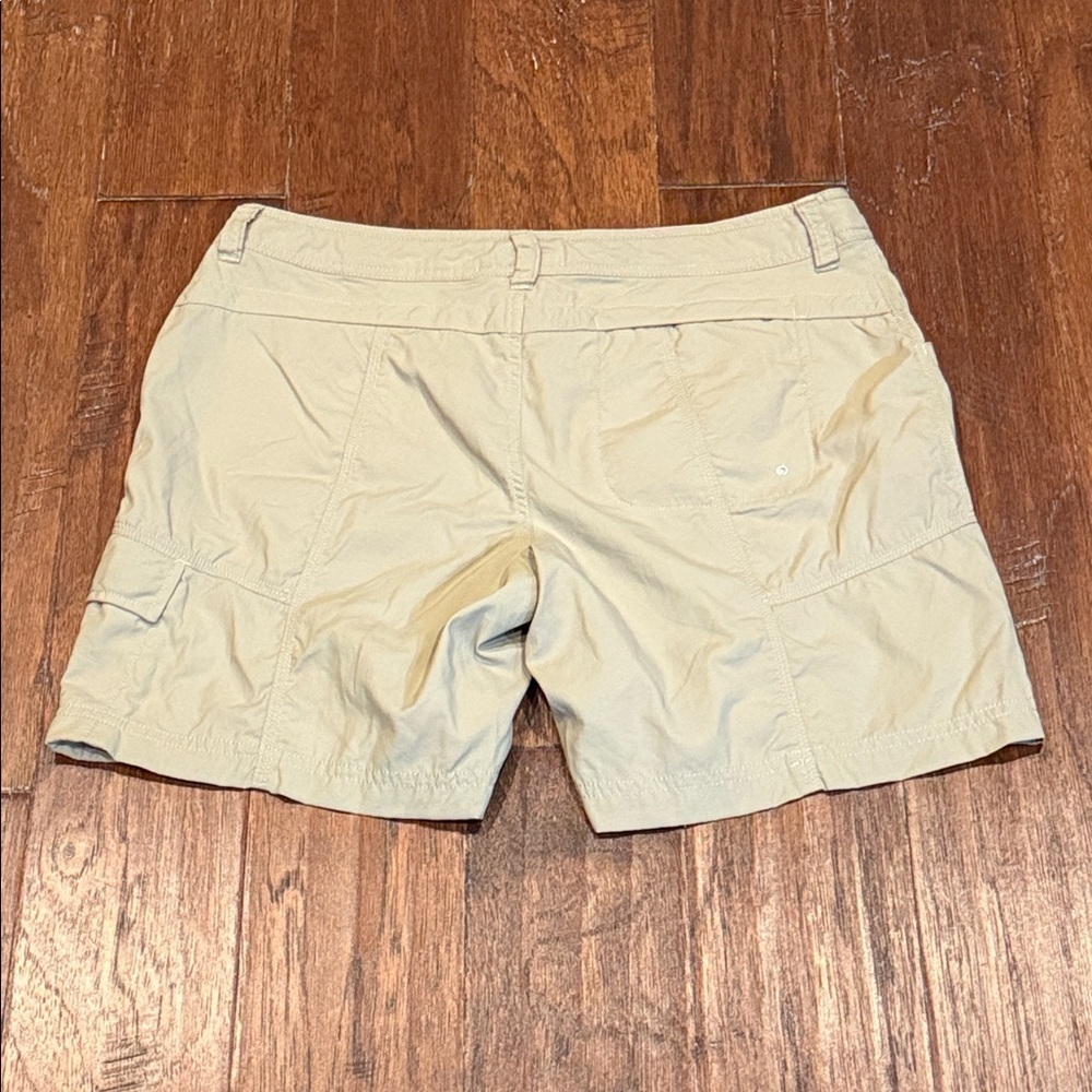 Size 12 Women’s The North Face Beige Cargo Shorts - Picture 10 of 10